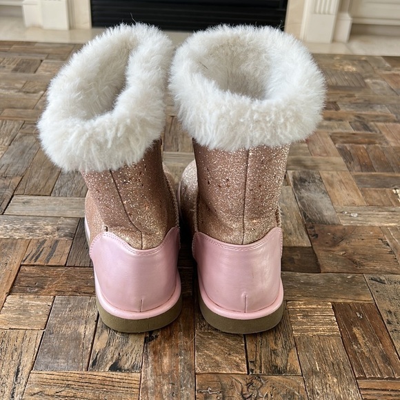 Juicy Couture Girls Malibu 2 Sparkle Boot - Picture 4 of 7